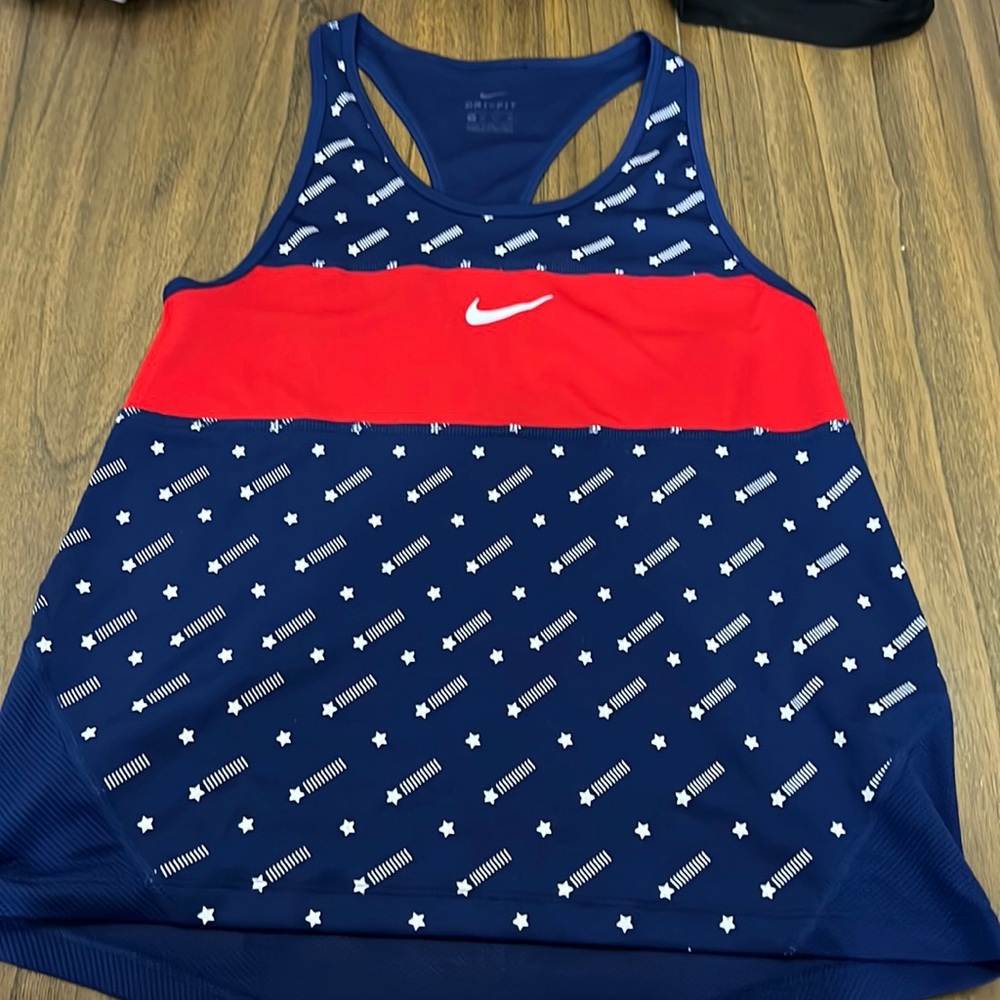 Nike tank top size XS